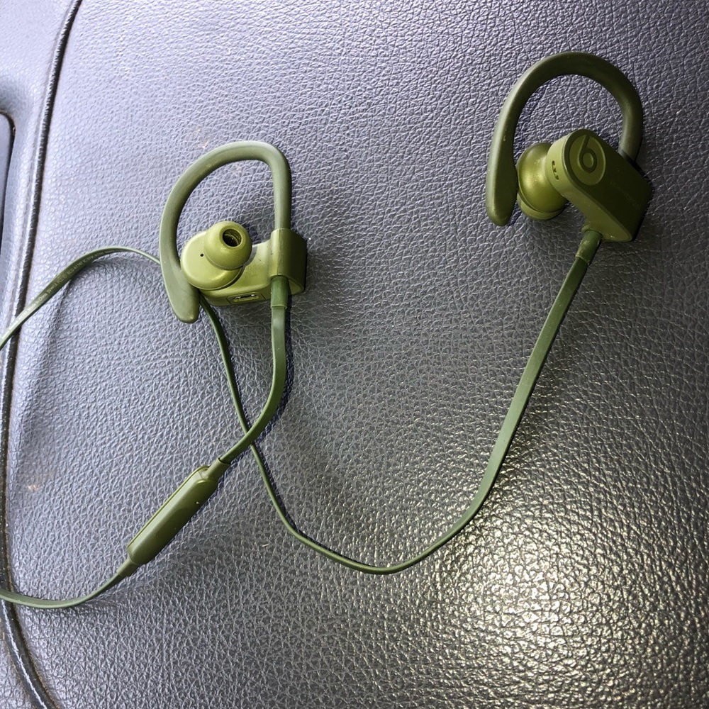 Powerbeats 3